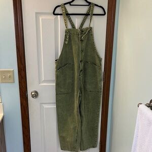 Easel Los Angeles Moss Green Denim 100% Cotton Button Front Overalls Women’s Med